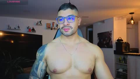 Max online show from November 2025 04:55:01 AM