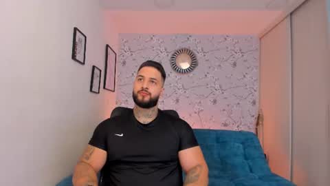 Snapshot of max_dic1 chatting on July 2026 01:32:02 AM max D. online show from July 2026 01:32:02 AM