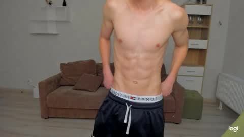 max_foks_ online show from May 2026 07:37:01 AM