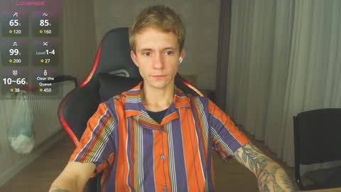 Max Gen with tats 24years  And Ethan without tats 20 years online show from December 2024 07:59:02 PM