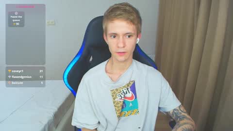 Max Gen with tats 24years  And Ethan without tats 20 years online show from February 2025 01:24:01 AM