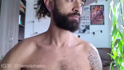 Max Follow me IGX hereismaxx online show from November 2025 02:39:01 PM