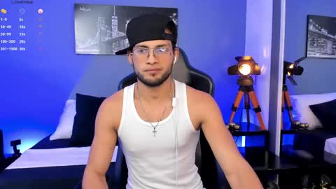 Snapshot of maxconor1 chatting on May 2026 02:45:01 PM Max Conor online show from May 2026 02:45:01 PM