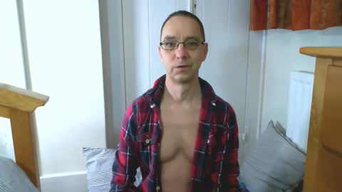 Max Davies online show from February 2026 04:00:02 AM