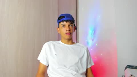 Snapshot of maxfrost1 chatting on May 2026 12:16:02 AM Max online show from May 2026 12:16:02 AM