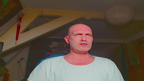 maxhardcore77 online show from April 2026 02:24:02 AM