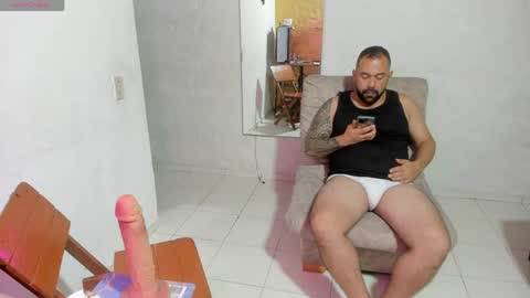 Snapshot of maxi_dick33 chatting on June 2026 01:28:02 AM maxi dick online show from June 2026 01:28:02 AM
