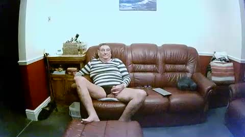 MAX online show from January 2025 11:42:01 PM