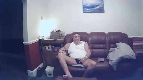 MAX online show from March 2025 09:57:01 PM