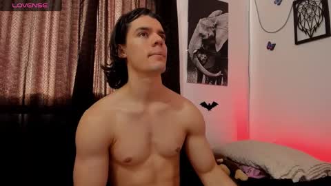 Snapshot of maxi_styles chatting on December 2024 06:49:02 PM Alex online show from December 2024 06:49:02 PM