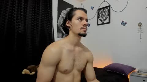 Snapshot of maxi_styles chatting on January 2025 01:11:01 AM Alex online show from January 2025 01:11:01 AM