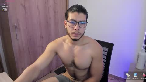 Mikael online show from November 2025 10:14:02 AM