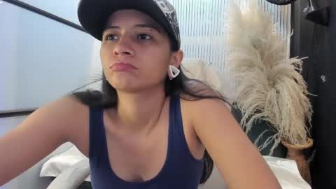 Snapshot of maxigarcia_ chatting on May 2026 09:33:01 PM Maxi online show from May 2026 09:33:01 PM