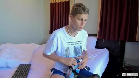 maxim burn online show from December 2025 05:26:02 AM