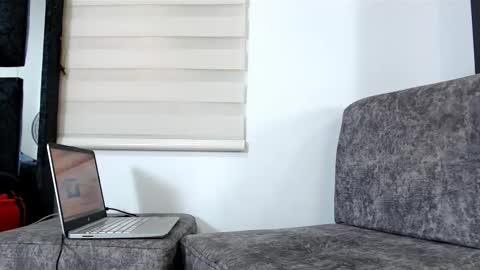 Maximo Sebastian online show from December 2025 07:31:01 PM