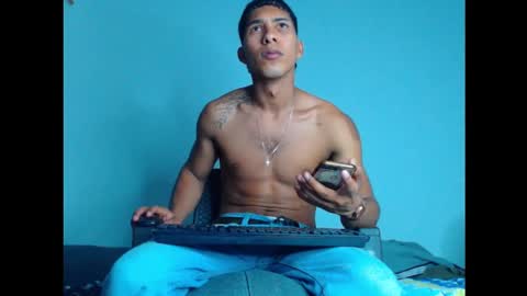 Snapshot of maximo_vega_new chatting on December 2024 03:40:02 AM Maximo Aron Vega online show from December 2024 03:40:02 AM
