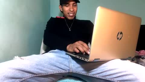 Snapshot of maximo_vega_new chatting on February 2025 04:46:02 AM Maximo Aron Vega online show from February 2025 04:46:02 AM