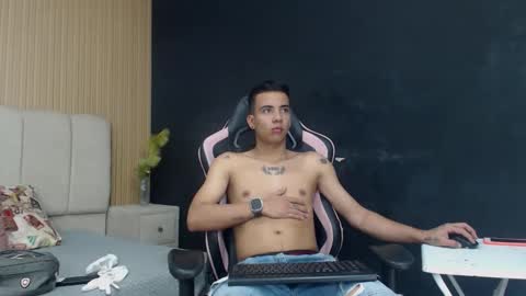 Snapshot of maximogray chatting on January 2026 07:50:02 PM MaximoGray online show from January 2026 07:50:02 PM