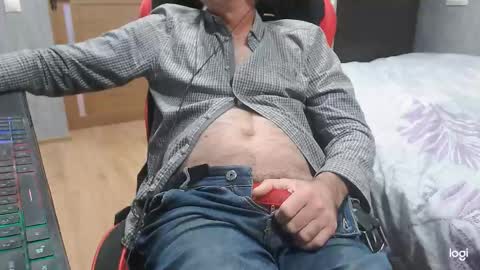 maximus3334 online show from September 2025 11:15:01 AM