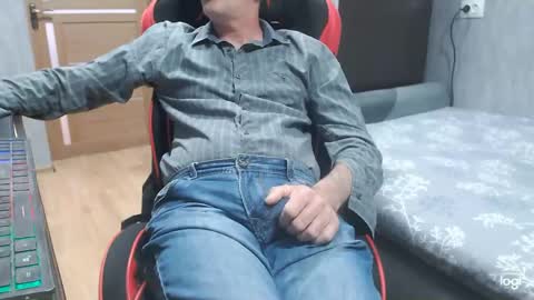 maximus3334 online show from June 2026 11:24:02 AM