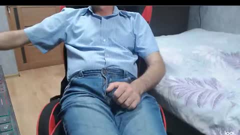 Snapshot of maximus3334 chatting on June 2026 07:42:01 PM maximus3334 online show from June 2026 07:42:01 PM