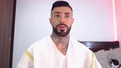 Independent Model online show from February 2026 03:59:02 AM