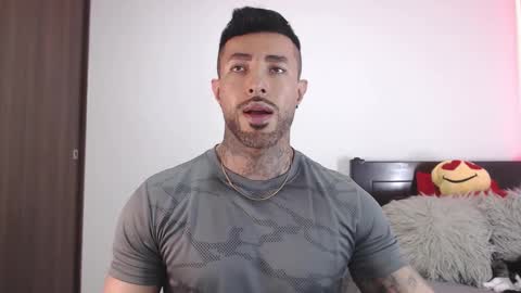 Independent Model online show from February 2026 04:12:02 AM