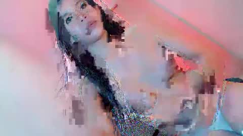 Snapshot of maxinelove1 chatting on March 2025 05:44:01 AM Maxinesexy online show from March 2025 05:44:01 AM