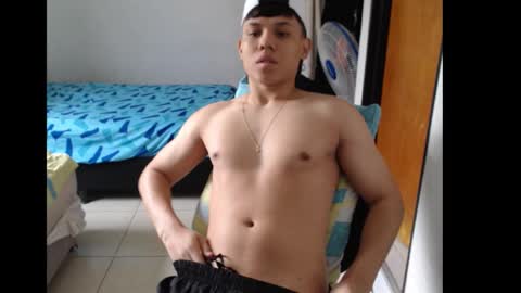 Snapshot of maxiolly108534 chatting on November 2025 04:50:02 PM maxiolly108534 online show from November 2025 04:50:02 PM