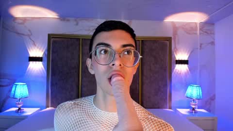 Snapshot of maxirogers chatting on December 2024 08:25:02 AM Maxi Rogers online show from December 2024 08:25:02 AM