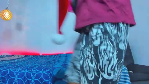 MAX online show from December 2024 10:47:01 PM