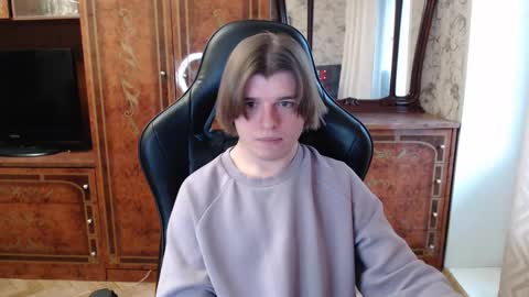 Max online show from December 2025 08:23:01 AM