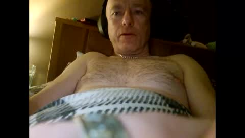 Snapshot of maxpro45 chatting on March 2026 02:50:01 AM fuck those pink things right off ffs real deal or nowt online show from March 2026 02:50:01 AM