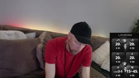 MaxRouger online show from December 2025 08:16:02 PM