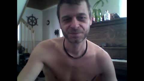Snapshot of maxthewolf chatting on March 2025 02:55:01 PM MaxTheWolf online show from March 2025 02:55:01 PM