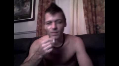 Snapshot of maxthewolf chatting on October 2025 10:18:02 PM MaxTheWolf online show from October 2025 10:18:02 PM