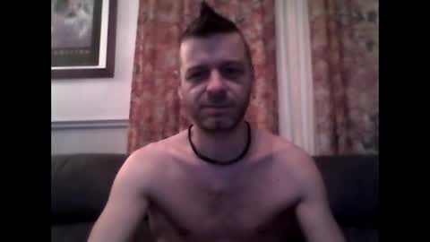 Snapshot of maxthewolf chatting on December 2025 12:23:02 PM MaxTheWolf online show from December 2025 12:23:02 PM