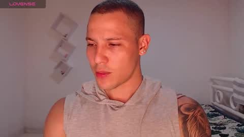 Snapshot of maxwel949813 chatting on February 2026 01:13:01 AM Max online show from February 2026 01:13:01 AM