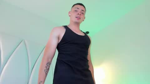 MAX online show from February 2025 04:20:01 AM