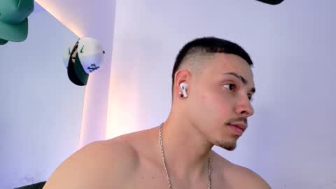 MAX online show from September 2025 09:36:02 PM