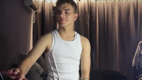 Snapshot of maxwoolf chatting on July 2026 03:05:02 PM Max online show from July 2026 03:05:02 PM