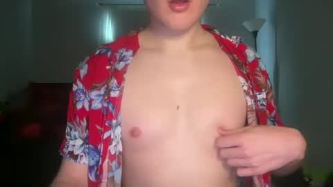 Snapshot of maxx276828 chatting on April 2026 01:00:02 PM maxx276828 online show from April 2026 01:00:02 PM
