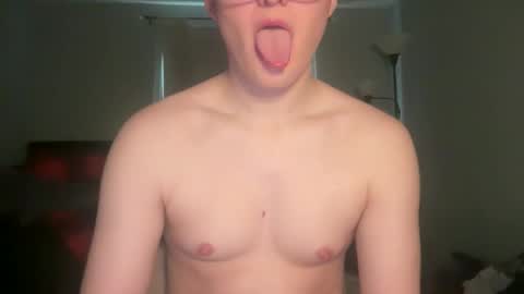 Snapshot of maxx276828 chatting on April 2026 02:32:01 PM maxx276828 online show from April 2026 02:32:01 PM