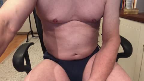 Max online show from October 2025 07:42:01 AM