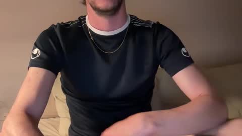 MaxXxurbate online show from April 2026 11:32:02 PM