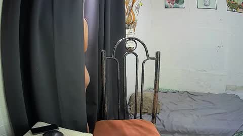 Snapshot of maxy_girl chatting on May 2026 07:06:01 AM MAXINE online show from May 2026 07:06:01 AM