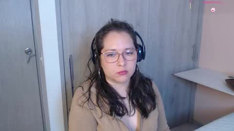 May online show from October 2025 02:09:02 AM