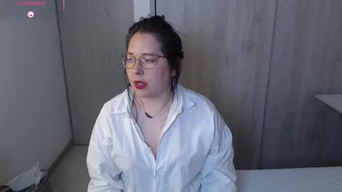 May online show from October 2025 02:32:01 AM