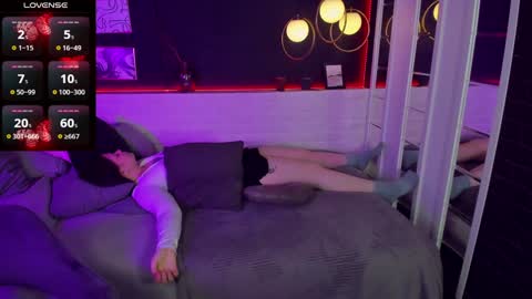 Woman online show from January 2025 09:08:01 AM