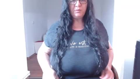 Snapshot of mayabbw50tits chatting on May 2026 07:13:01 AM Maya online show from May 2026 07:13:01 AM